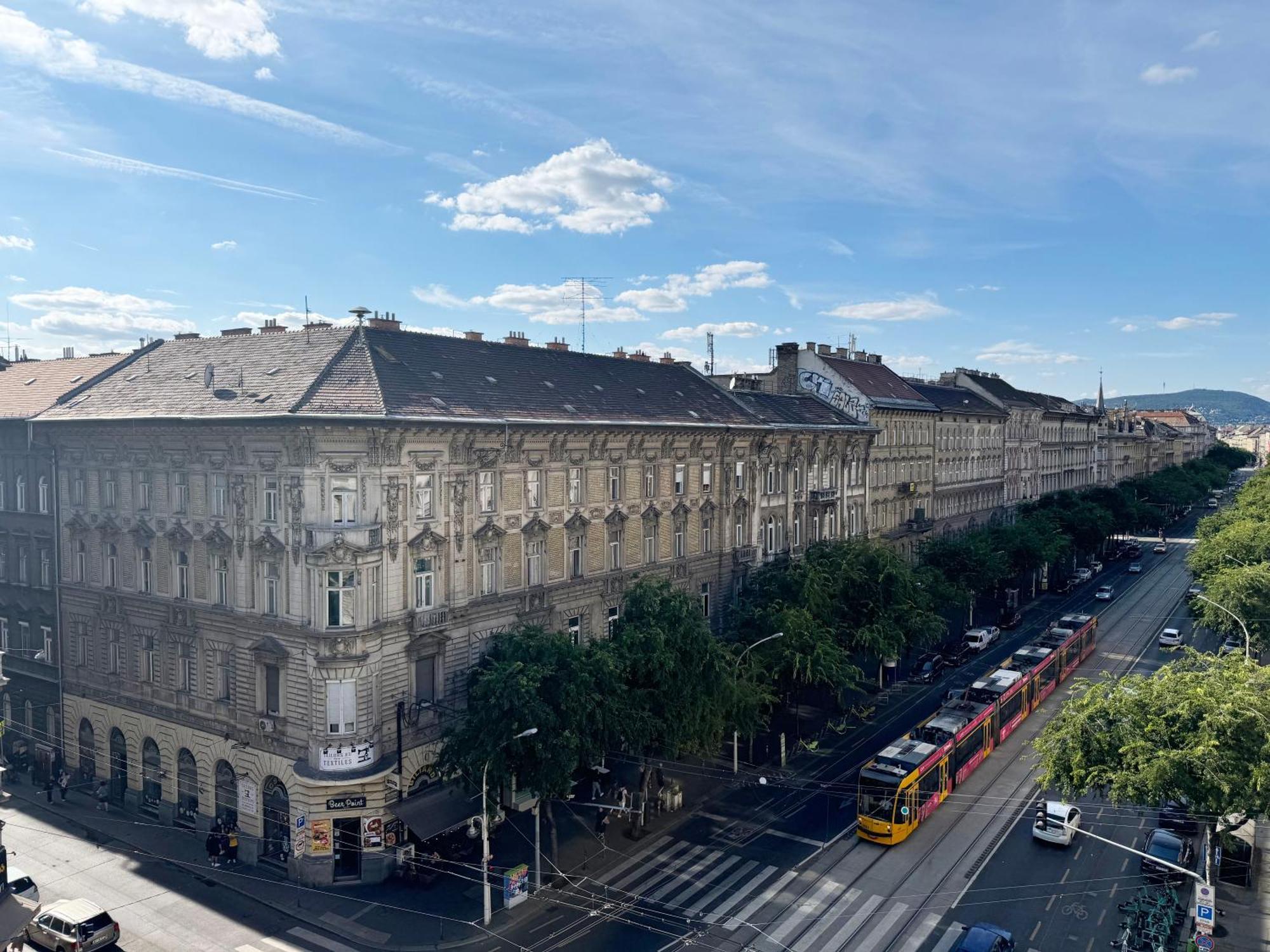 Exclusive N' Spacious Elizabeth Central Suite, Budapest